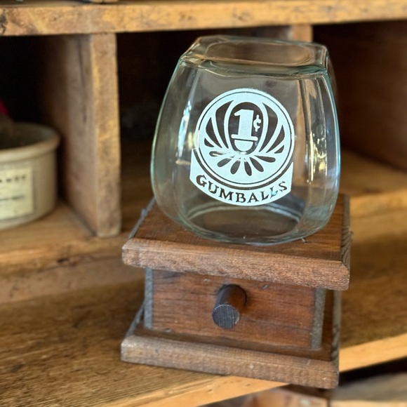 Vintage Knock on Wood Corporation Glass Gumball Jar with Wooden Base - Picture 11 of 12